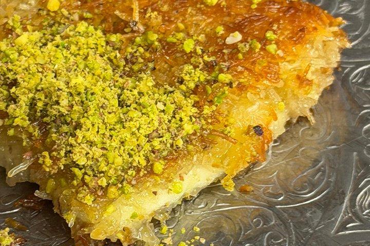 イスタンブールの味：屋台料理ツアーと地元のお気に入り