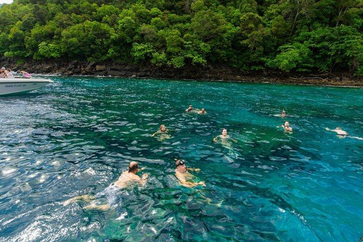 クラビ発 早朝出発・フィフィ・バンブーアイランド スピードボートツアー