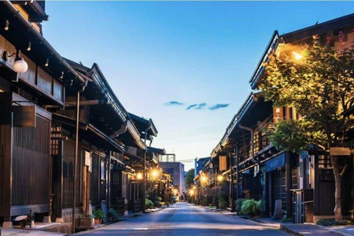 Takayama Private Custom Tour with Local Guide