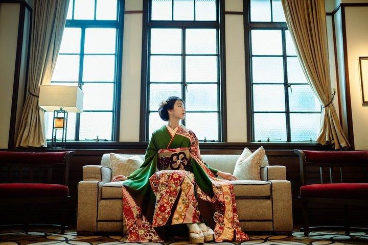 京都祇園：伝統的な町屋庭園の写真付きプレミアム着物