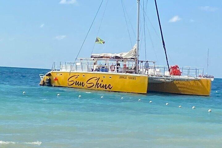 ネグリルカタマランパーティークルーズOCEAN EDEN BAY Resorts大人