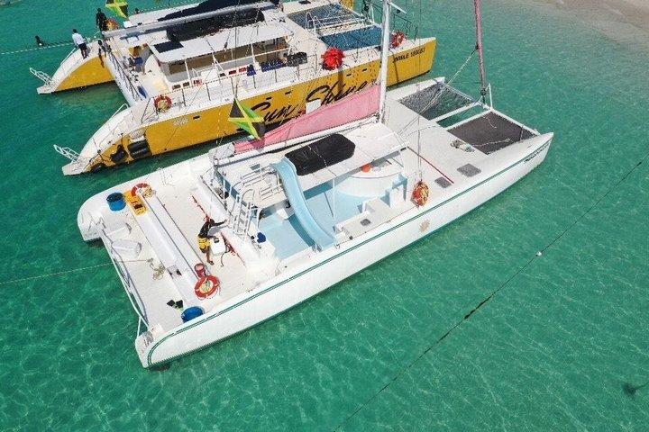サンセット・カタマラン・リックス・カフェ DJ & BAR PRINCESS Resorts 宿泊者限定