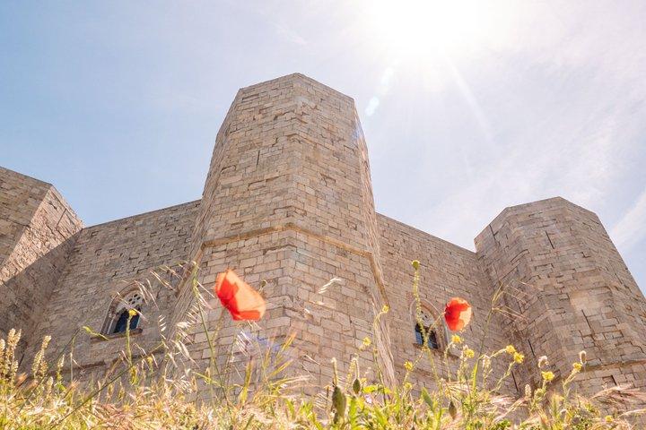 Walking tour Castel del Monte Unesco site