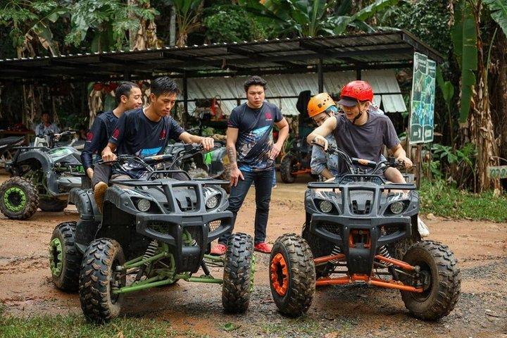 チェンマイ スカイホーク ジップライン＆ATVアドベンチャー