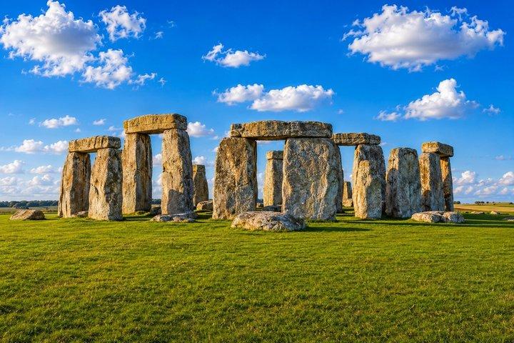 Private Stonehenge and Salisbury Tour from Southampton