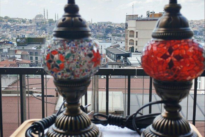 イスタンブール モザイクランプ工房 眺め付き、お菓子付き、サプライズギフト付き