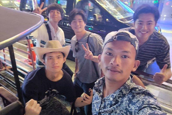 Phnom Penh: Private Tuk-Tuk Tour with Driver