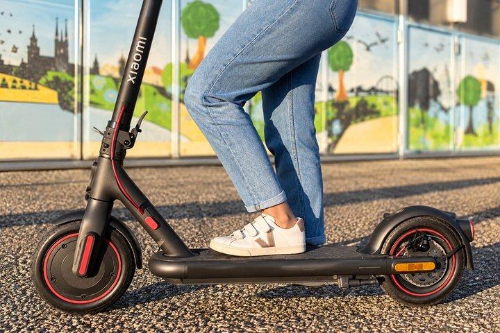 グダニスクEスクーターツアー：造船所と歴史のガイド付き（1.5時間または3.5時間）