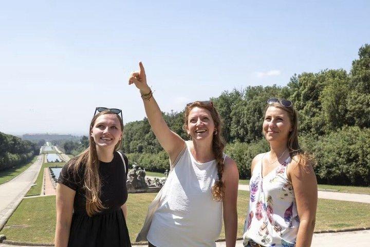 ローマ発、カゼルタ王宮とポンペイへのプライベートガイド付きツアー