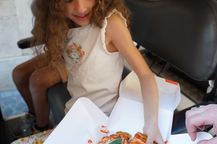 Rome：ゴルフカートでピザと屋台料理でローマを味わう