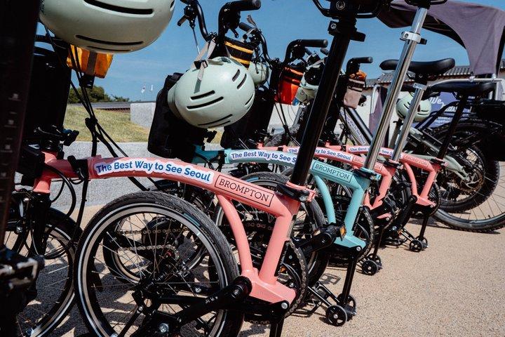 地元民のように楽しむソウル:隠れた名所と韓国語料理のEバイクツアー