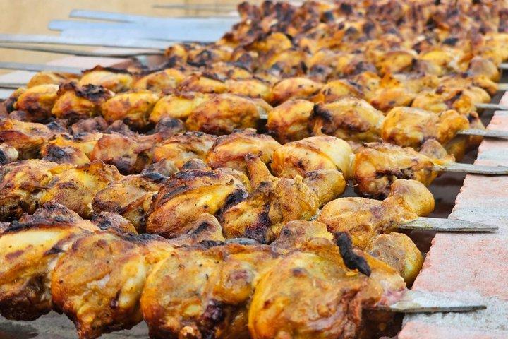 ドバイ VIP サファリ（サンドボード、ラクダ、BBQ、ATVオプション付き）