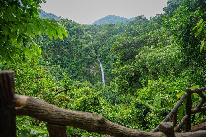 La Fortuna Waterfall, Volcano Hike, Safari Float Combo Tour