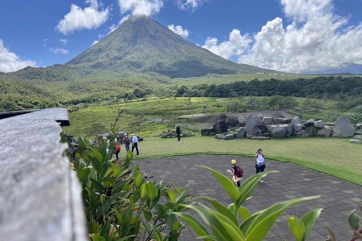 La Fortuna Waterfall, Volcano Hike, Safari Float Combo Tour