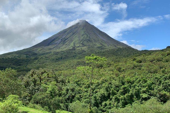 La Fortuna Waterfall, Volcano Hike, Safari Float Combo Tour