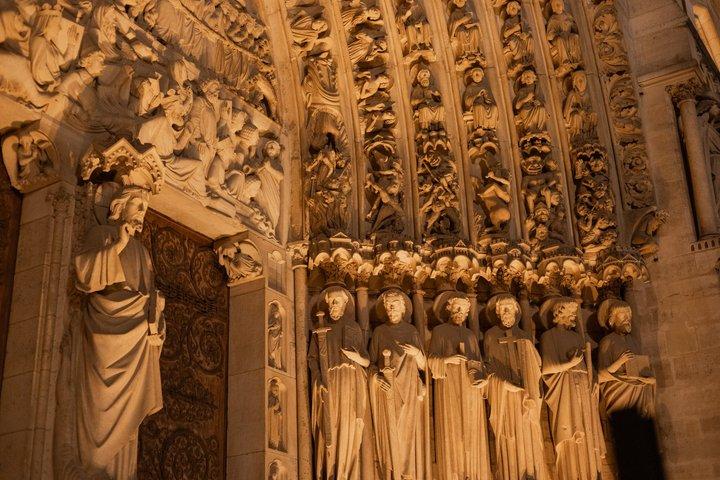 Paris Ghost Tour: Haunted Legends, Notre Dame & Dark Secrets