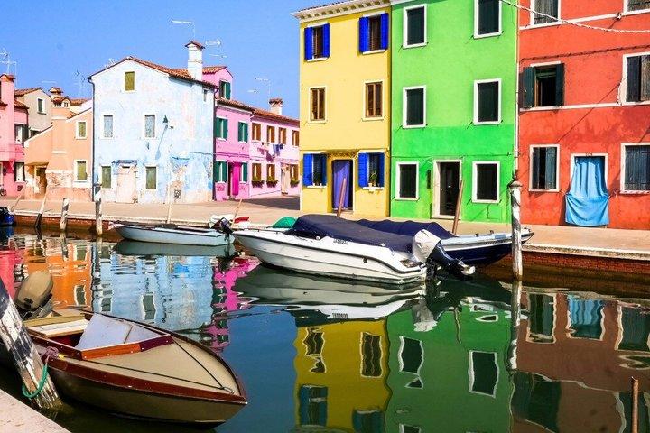 Half Day Murano & Burano Islands Small Group Tour by Private Boat