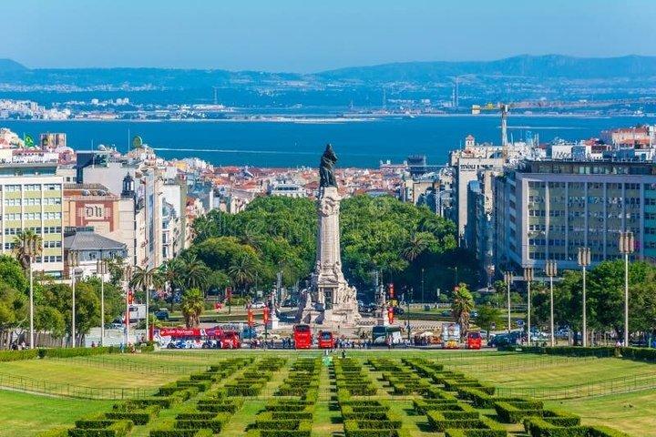 Lissabon in 90 minuten: Het beste van Alfama per tuk-tuk
