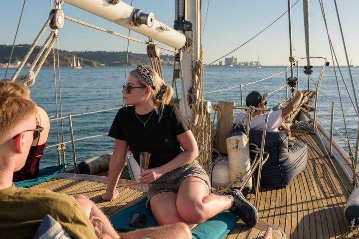 Lisbon Sunset Sail with Wine & Tapas