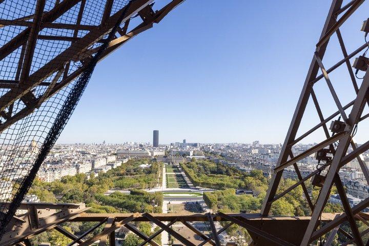 Eiffel Tower Pre-Booked Access by Elevator with Summit Option