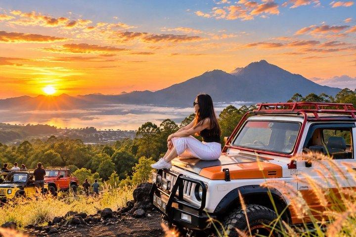 Lever de soleil au Mont Batur Jeep & Expérience de lave noir