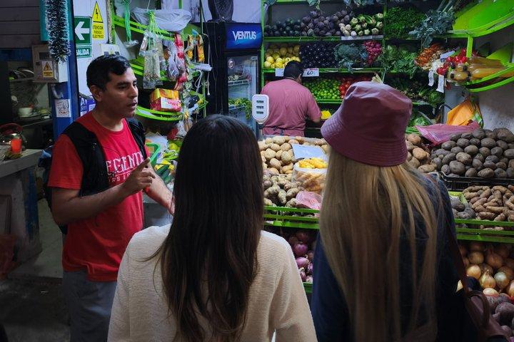美食ウォーキングツアー リマの味