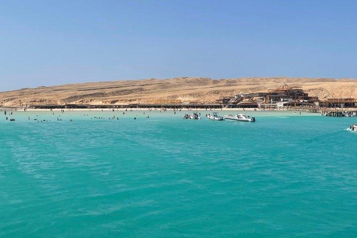 ハルガダ紅海ダイビング＆シュノーケリング日帰り旅行