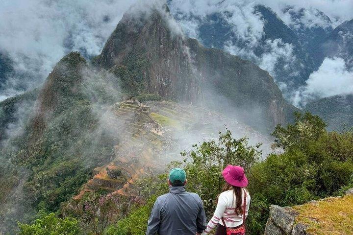 Full Day Private Guided Tour in Machu Picchu