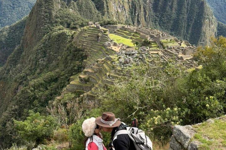 Full Day Private Guided Tour in Machu Picchu