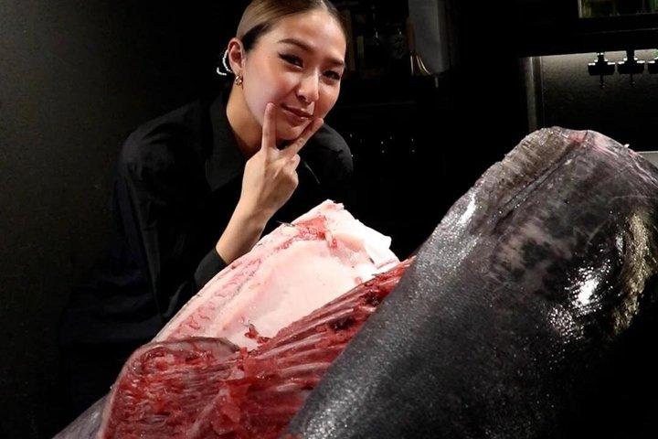 東京：無制限寿司＆ドリンク付きマグロカットショー