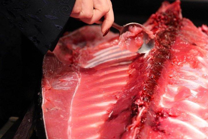 東京：無制限寿司＆ドリンク付きマグロカットショー