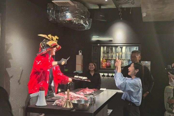 東京：無制限寿司＆ドリンク付きマグロカットショー