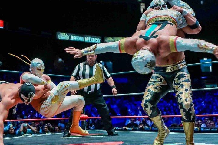 Lucha Libre Experience: Screams, Flight, and Adrenaline