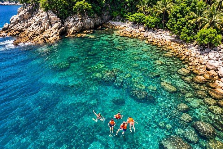 Puerto Vallarta: Tropical Fish Snorkeling and Zipline Tour