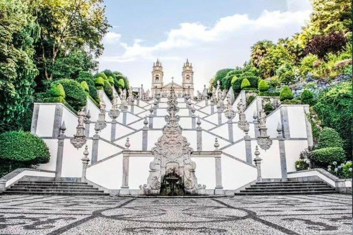 Braga: Private Tour with Bom Jesus & Sameiro and more!