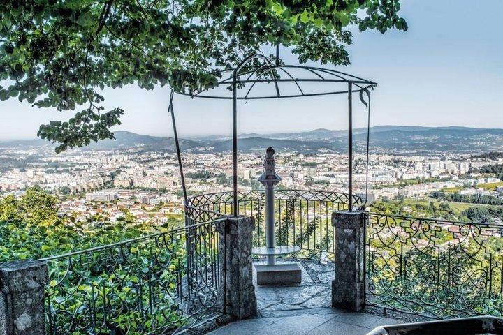 Braga: Private Tour with Bom Jesus & Sameiro and more!
