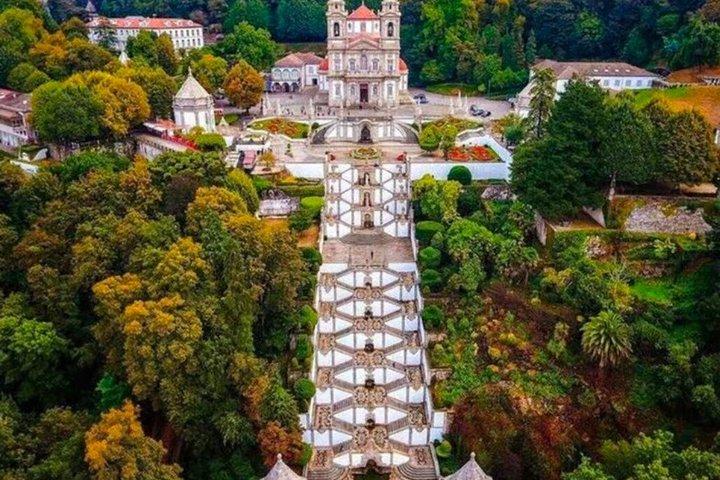 Braga: Private Tour with Bom Jesus & Sameiro and more!
