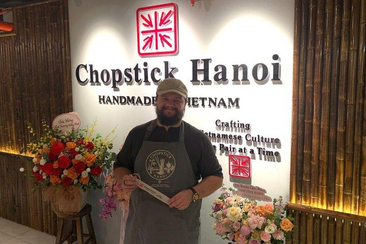 ハノイでの箸作りワークショップ