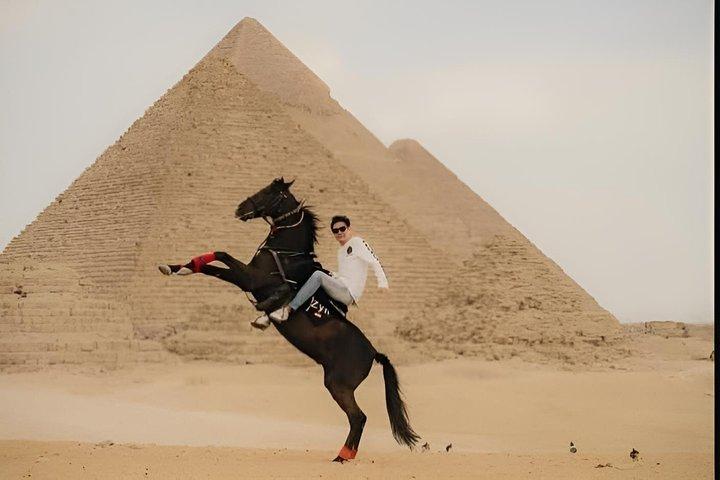 Giza Pyramids & Sphinx Private Tour with Egyptologist guide