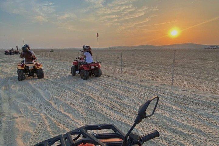 カタール - ATV セルフドライブ クワッド バイク体験