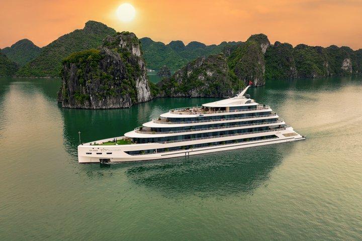Croisiere di Lusso a 6 Stelle 2D1N: Baia di Ha Long con Sung Sot & Ti Top