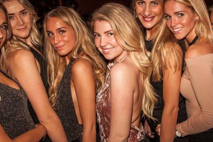 ホテルからのプライベートオランダ日帰り・夜間ツアー