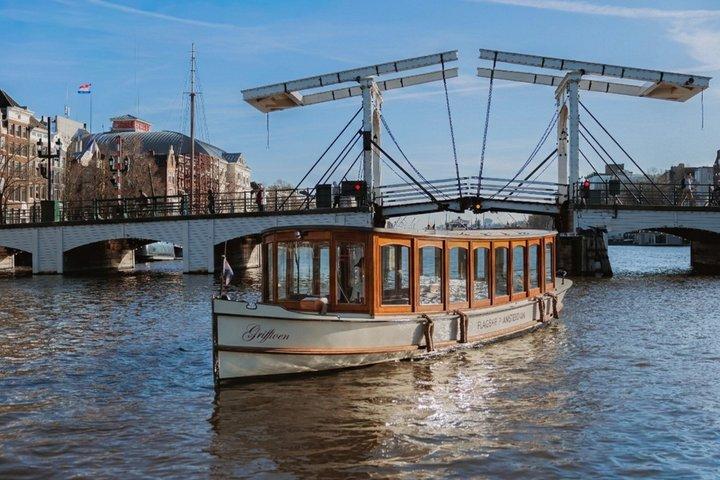 Amsterdam 2hour small group canal cruise with snacks & opt drinks