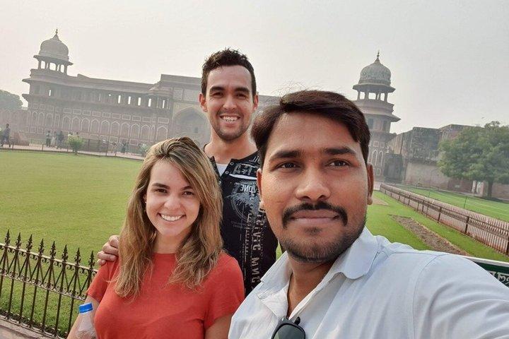 Explore Agra with an Approved Local Tour Guide