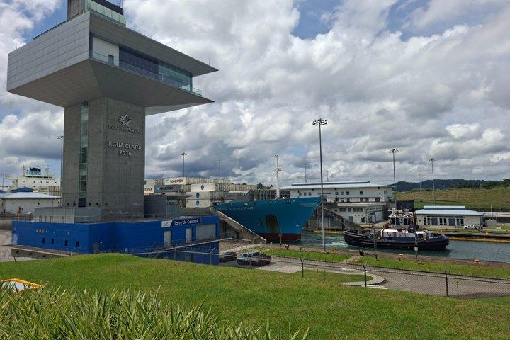 パナマ運河を訪れて、その歴史と文化遺産に触れてみよう。