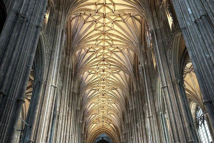 ロンドン発 リーッズ城、カンタベリー、白崖プライベートツアー