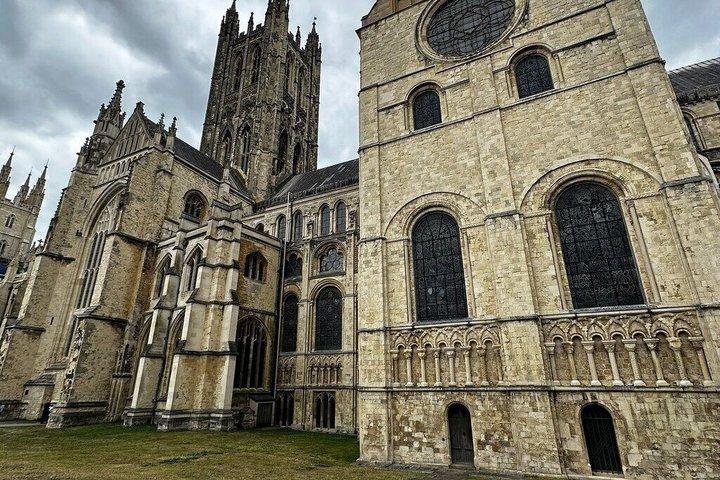 ロンドン発 リーッズ城、カンタベリー、白崖プライベートツアー