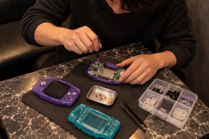 Tokyo: Game Boy Advance Mod Workshop in Shibuya