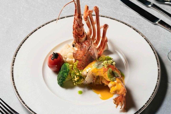 3日間アテナプレミアム6つ星クルーズ ハロン湾およびバイ・トゥロン湾