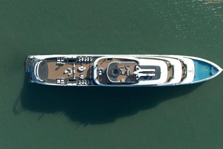 3日間アテナプレミアム6つ星クルーズ ハロン湾およびバイ・トゥロン湾